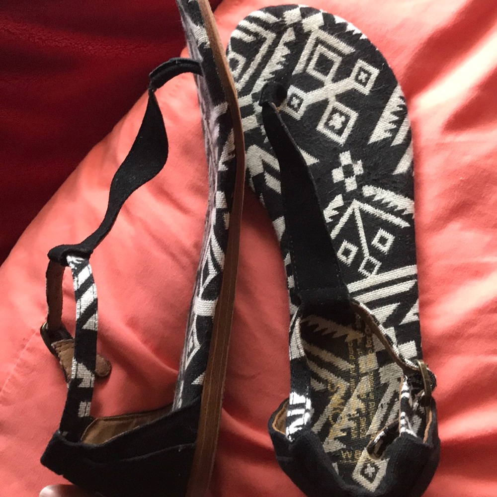 TOMS sandals black and white tribal worn twice